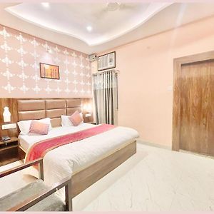 Hotel Nil Gagan Near Shree Vishwanath Temple - Fully Air Conditioned Room-Hygiene And Spacious Room - Free Wi-Fi - A Top Rated Hotel