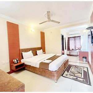 Hotel Subham Beach In Near Sea Beach And Jagannth Temple - Restaurant And Lift - Parking Facilities - Fully Air Conditioning Hotel - Best Hotel In Puri